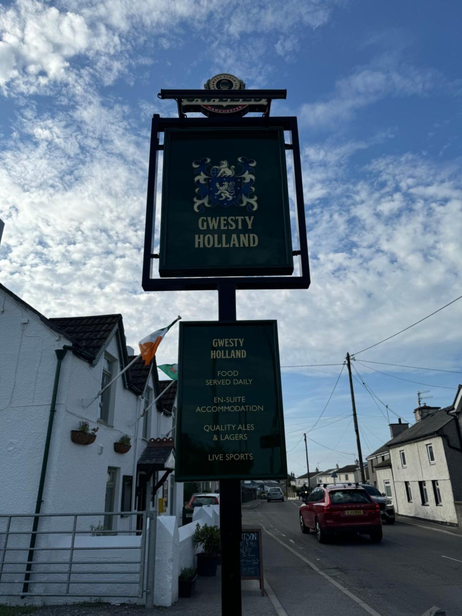 Holland Hotel Llanfachraeth 외부 사진