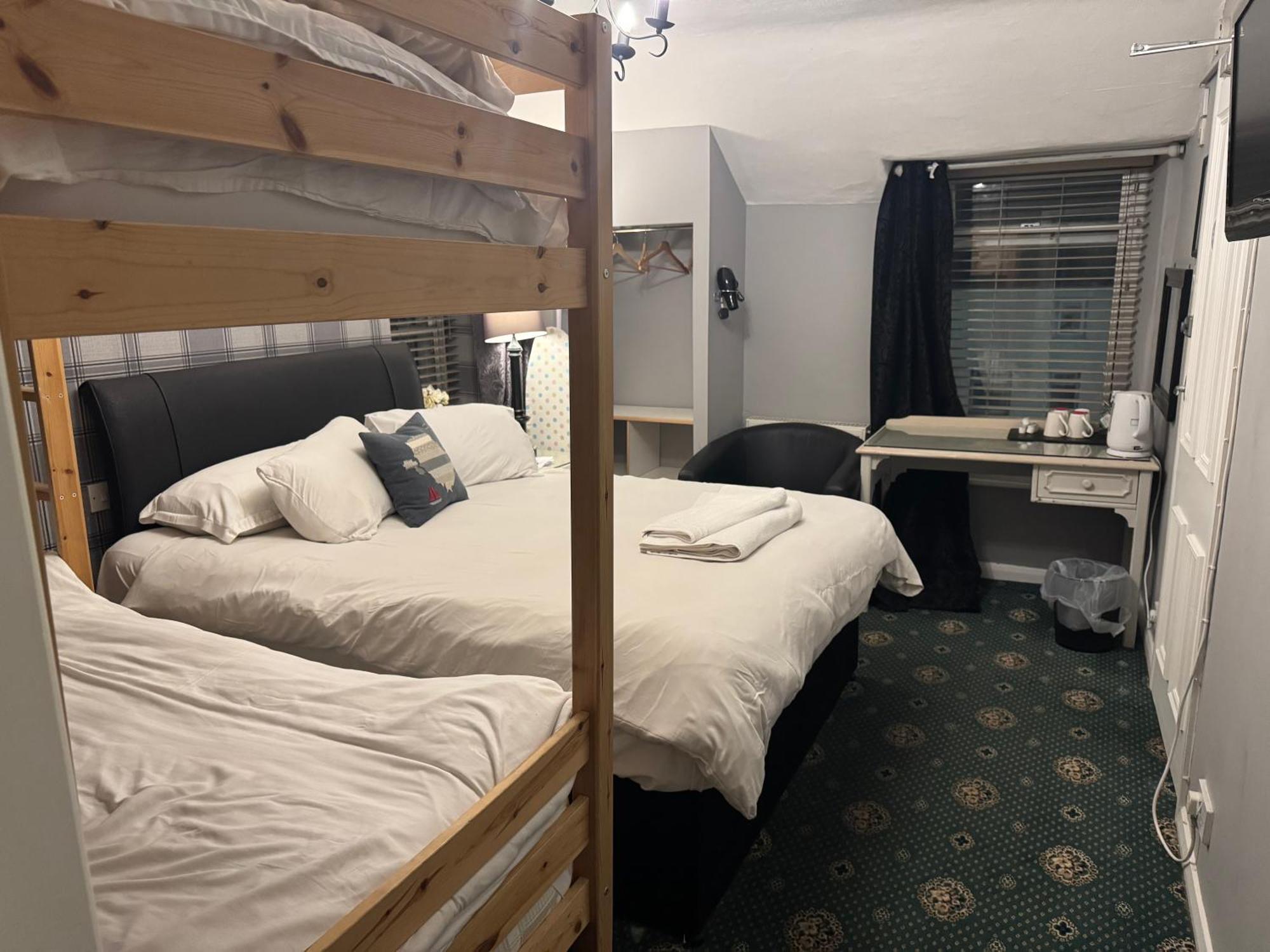 Holland Hotel Llanfachraeth 외부 사진