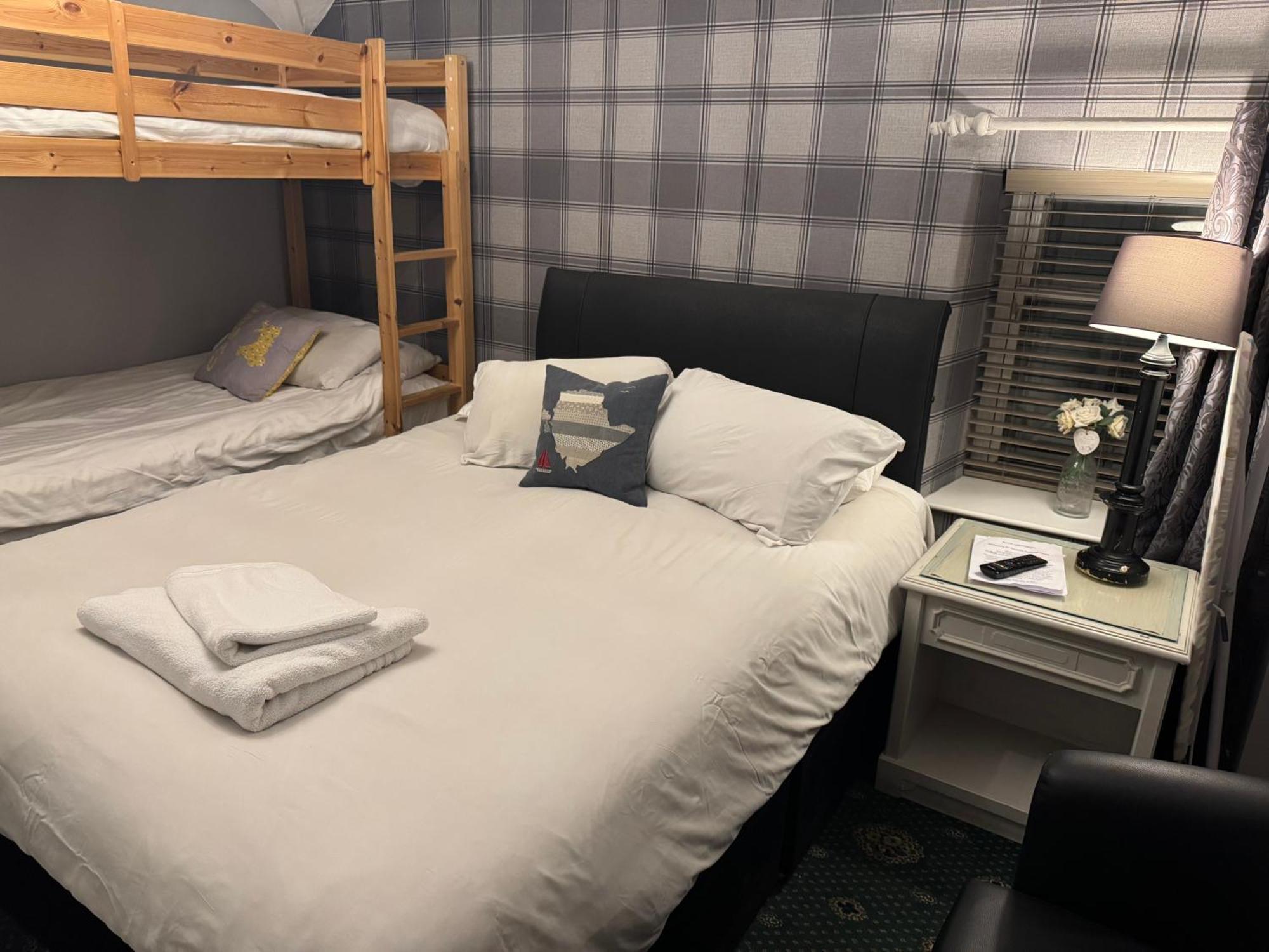 Holland Hotel Llanfachraeth 외부 사진